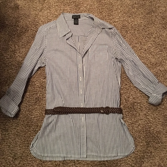 Wet Seal Tops - Pinstripe button down